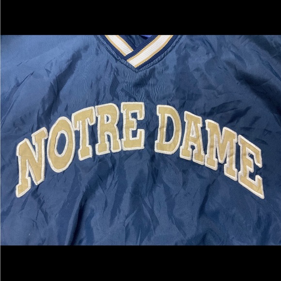 NOTRE DAME VARSITY PULLOVER - Picture 2 of 5